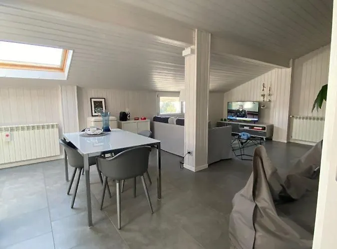 La Garçonniérre Del Maggiore Nebbiuno